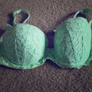 Like new lace bra